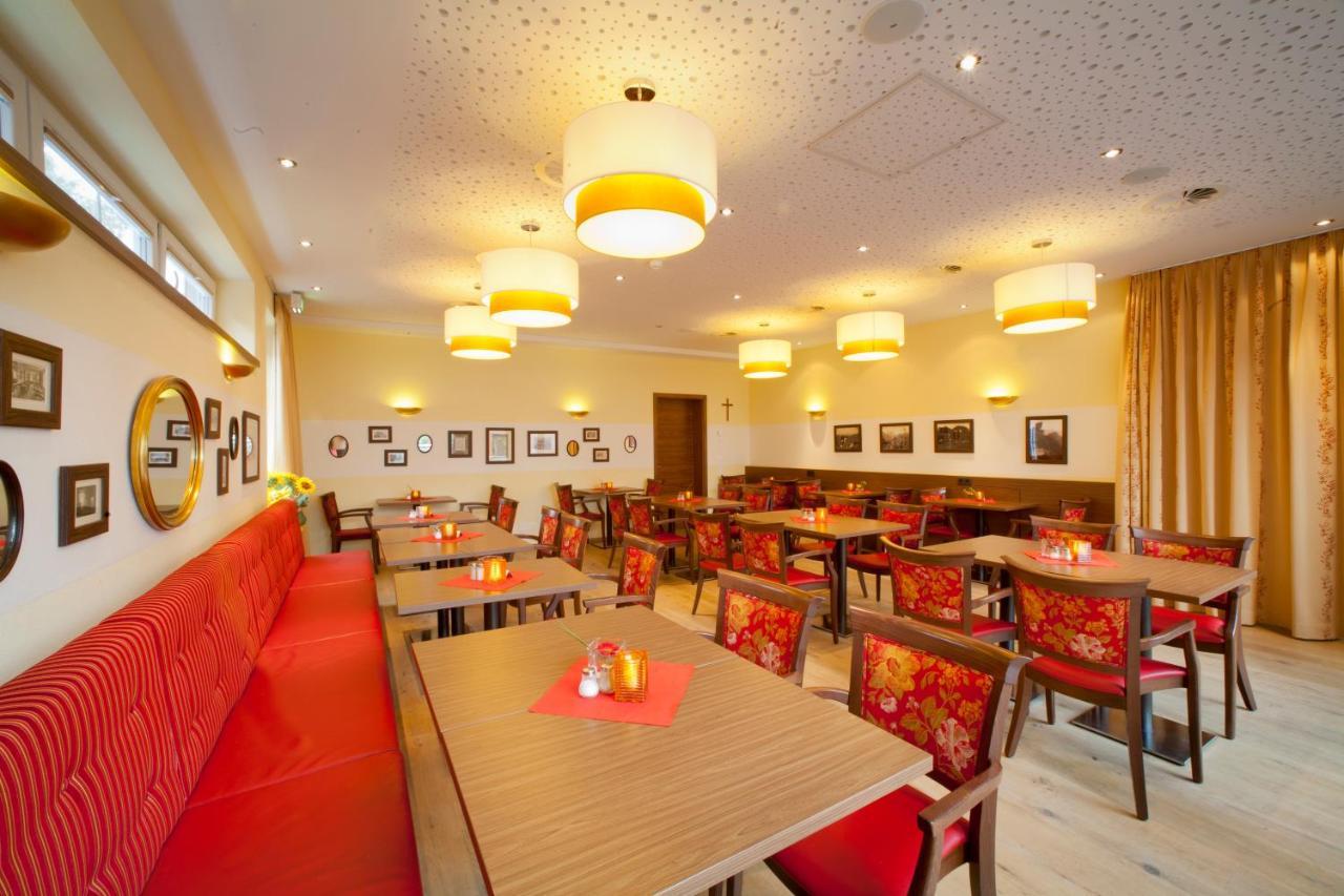 Hotel Greinwald ماركتوبردورف المظهر الخارجي الصورة